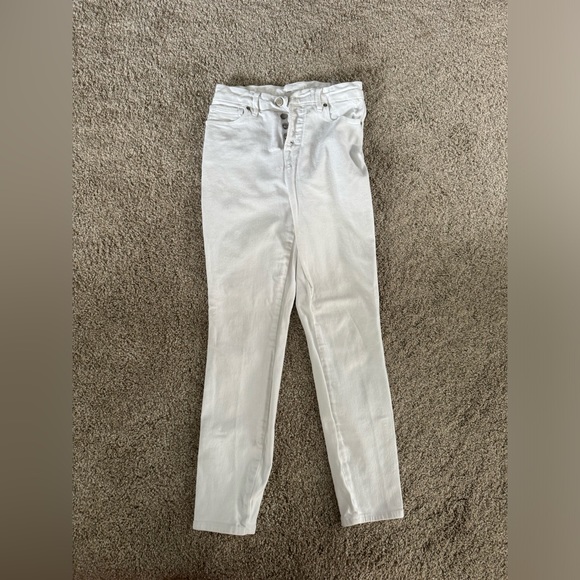 Size 6 Good American white jeans - Picture 1 of 3